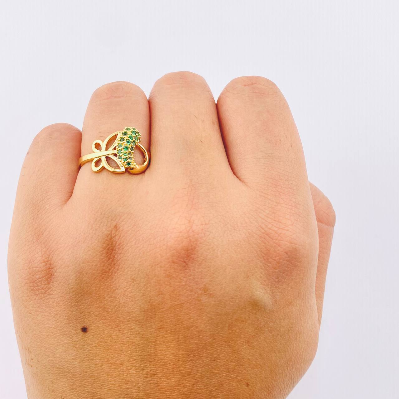 Anillo Mariposa 2.5gr / T6 1/4 / Oro Amarillo 18K ©