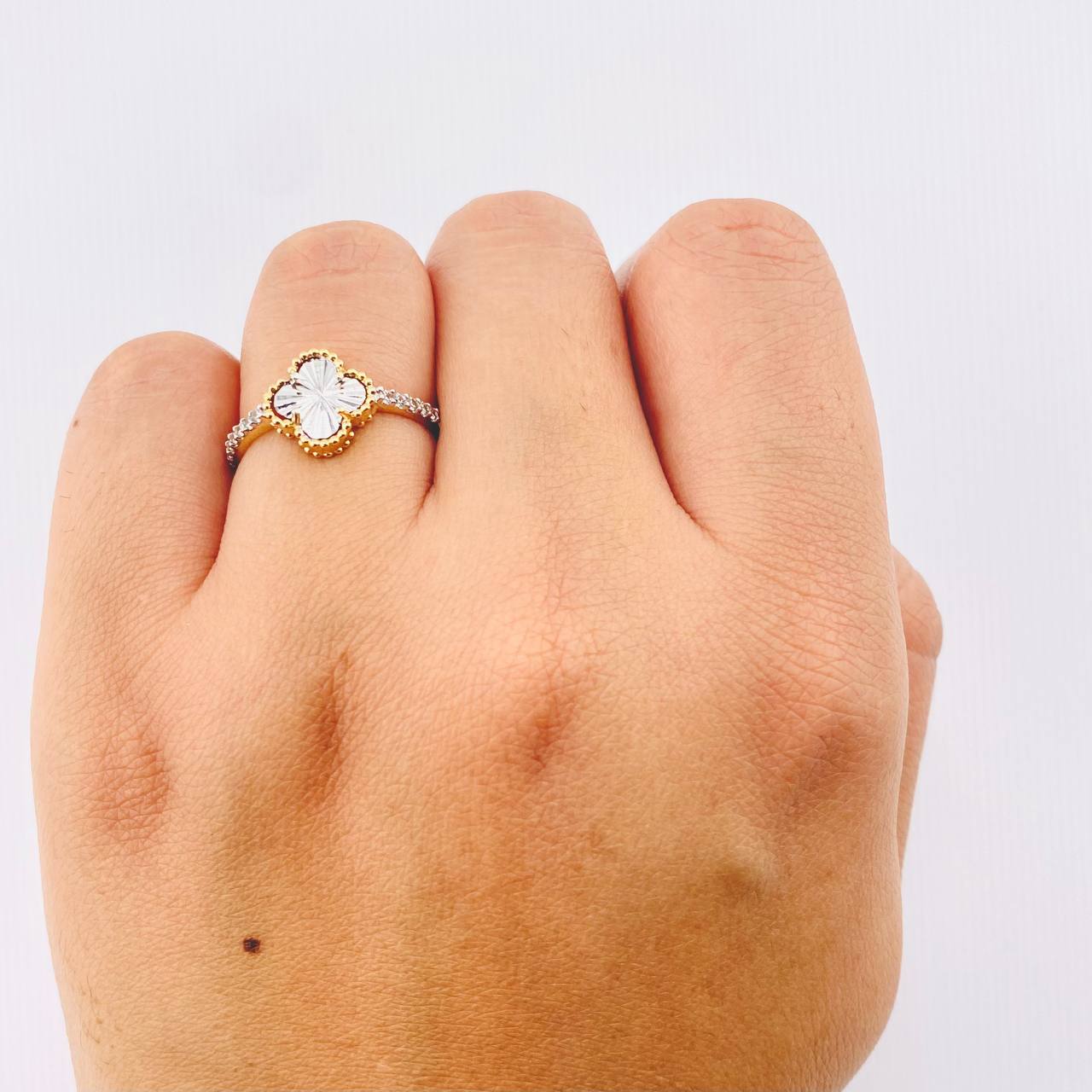 Anillo Trebol Blanco 2gr / T6 / Dos Oros Amarillo Blanco Nac.Esp. 18K ©