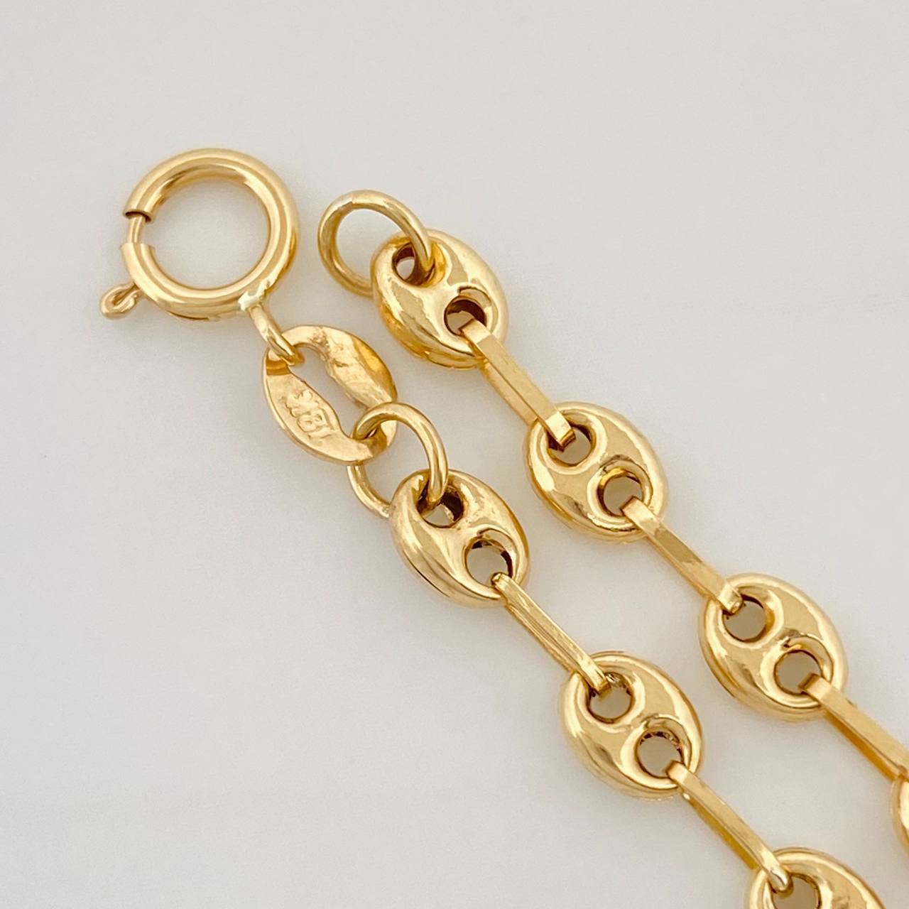 Pulso GC Placa Rectangular 2.2g / 17.05cm / 3.69mm Oro Amarillo 18K
