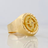 Anillo Sello Bordeado Brújula 3.45g / T8 1/2 Oro Amarillo 18K