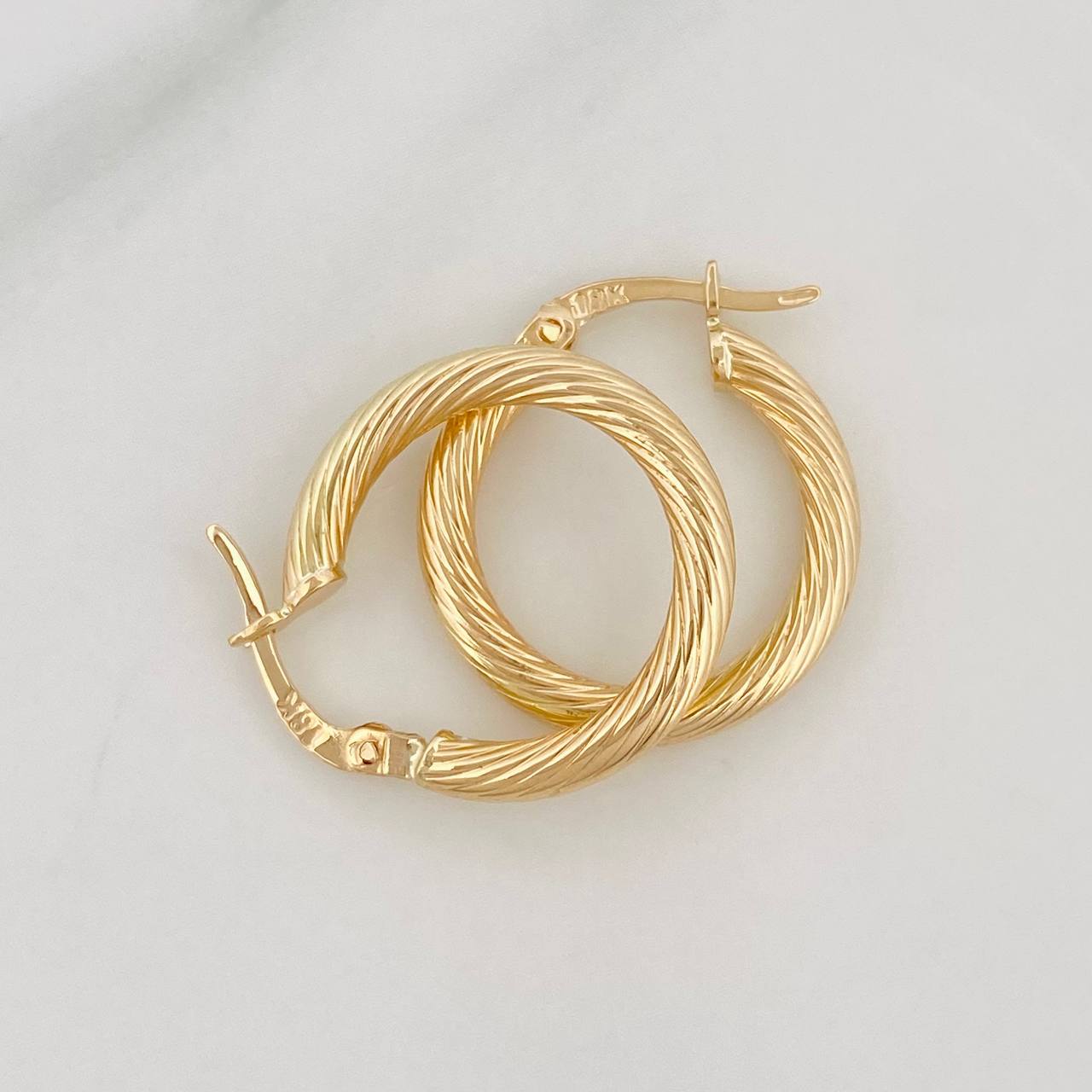 Candongas Mary 1.55g / 1.9cm Oro Amarillo 18K
