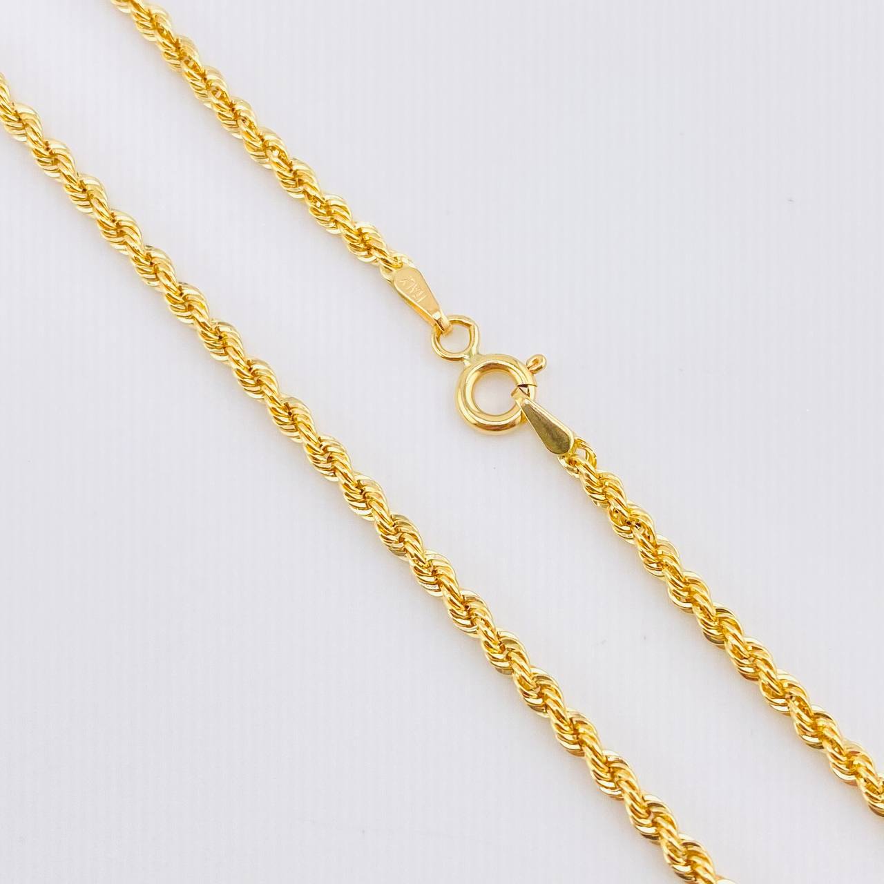 Cadena Lazo 2.5g / 40cm / 2.2mm Oro Amarillo 18K