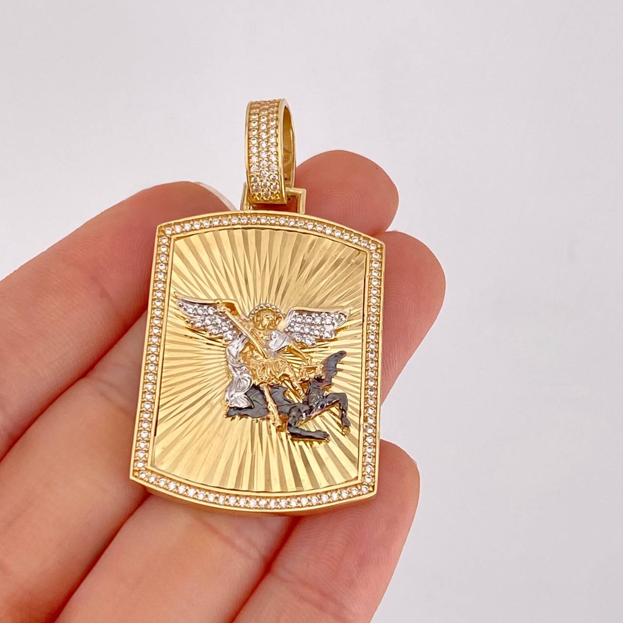 Dije Placa San Miguel 15.4g / 5.5cm Dos Oros Amarillo Blanco 18K