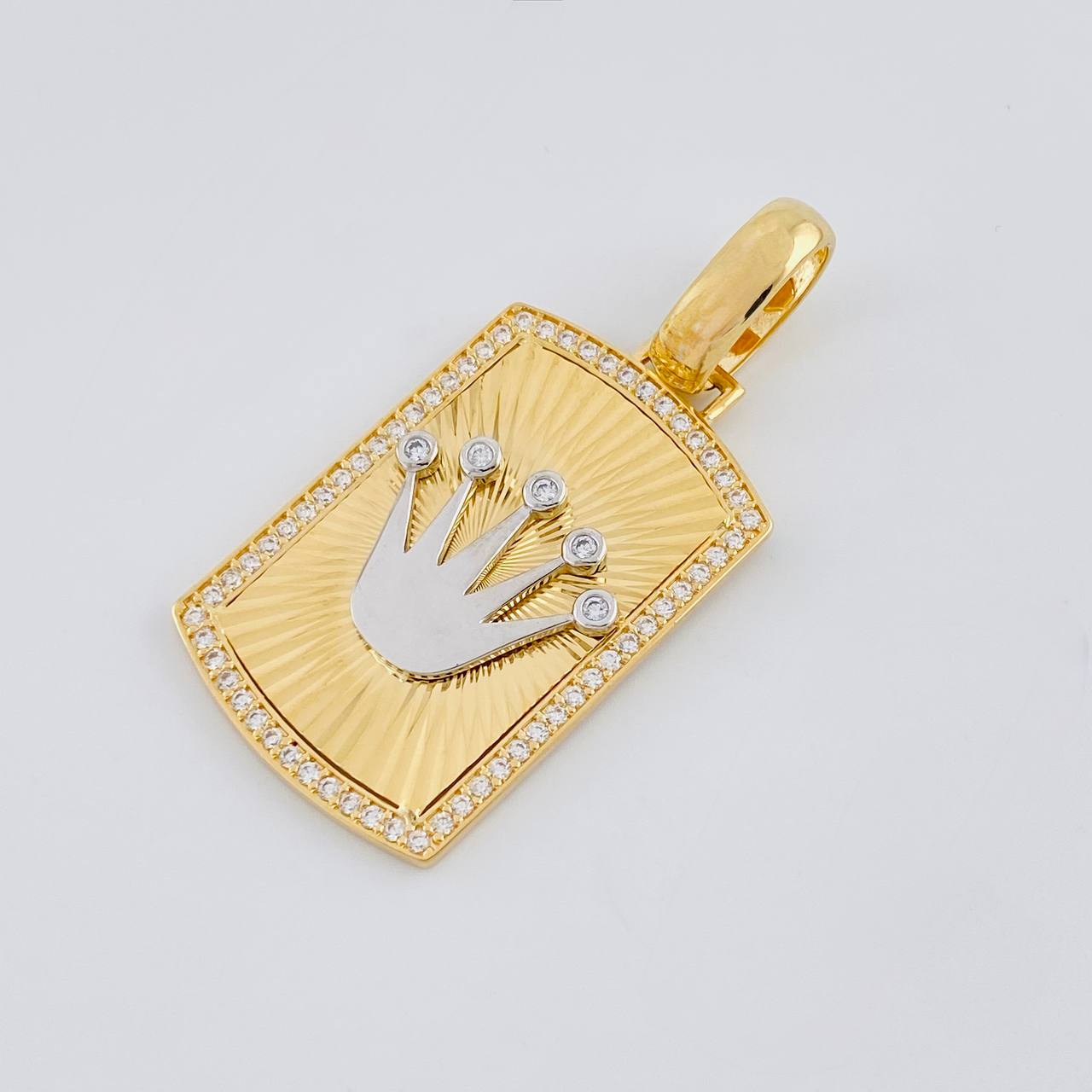 Dije Placa Corona 12.95g / 5.3cm Dos Oros Amarillo Blanco 18K