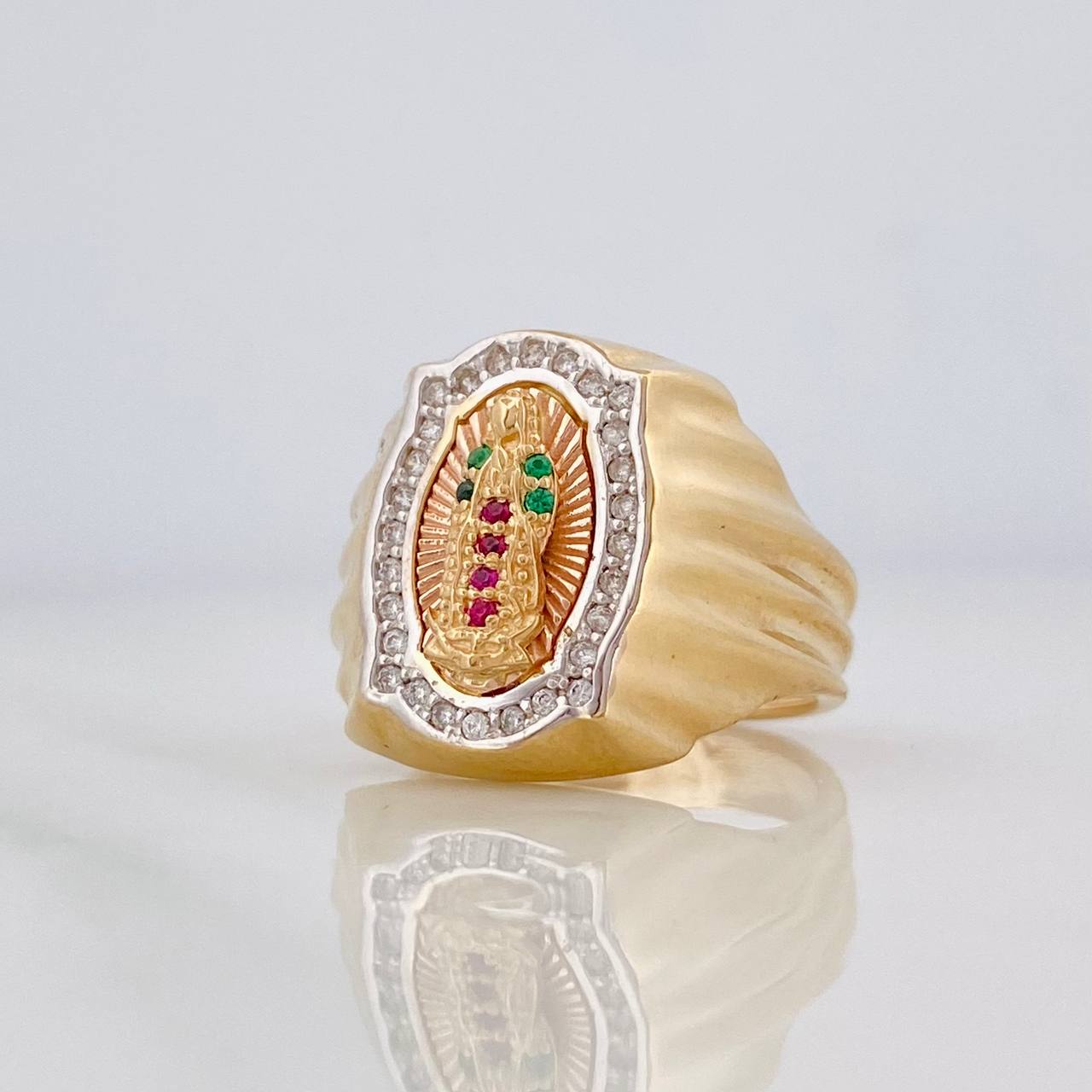 Anillo Virgen de Guadalupe 6.35g / T7 1/2 Tres Oros 18K