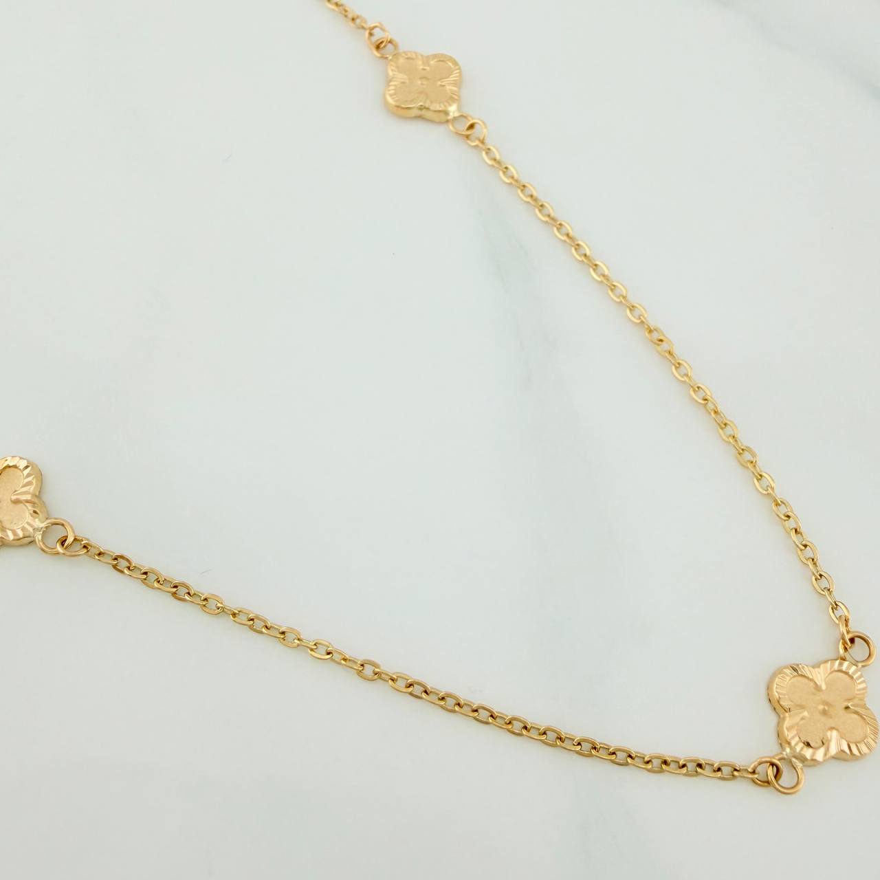 Cadena Trebol Aro Seguido 3.7gr / 46.5cm / 1mm Oro Amarillo 18K %