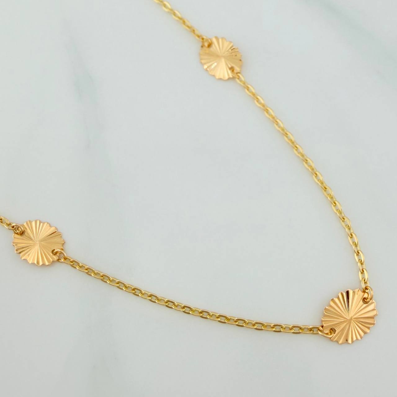 Cadena Ovalo Rayado 3.15gr / 41cm / 1mm Oro Amarillo 18K %