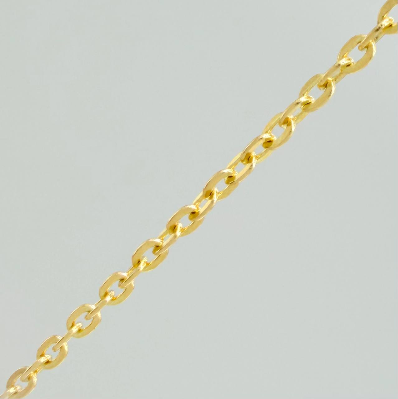 Cadena Ovalo Rayado 3.15gr / 41cm / 1mm Oro Amarillo 18K %