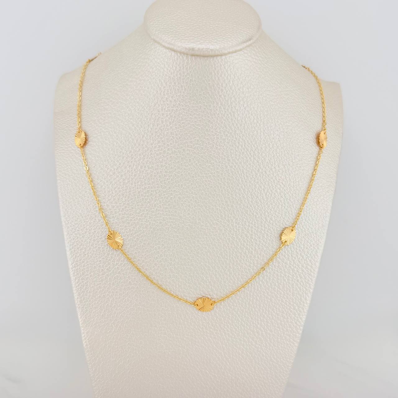 Cadena Ovalo Rayado 3.15gr / 41cm / 1mm Oro Amarillo 18K %