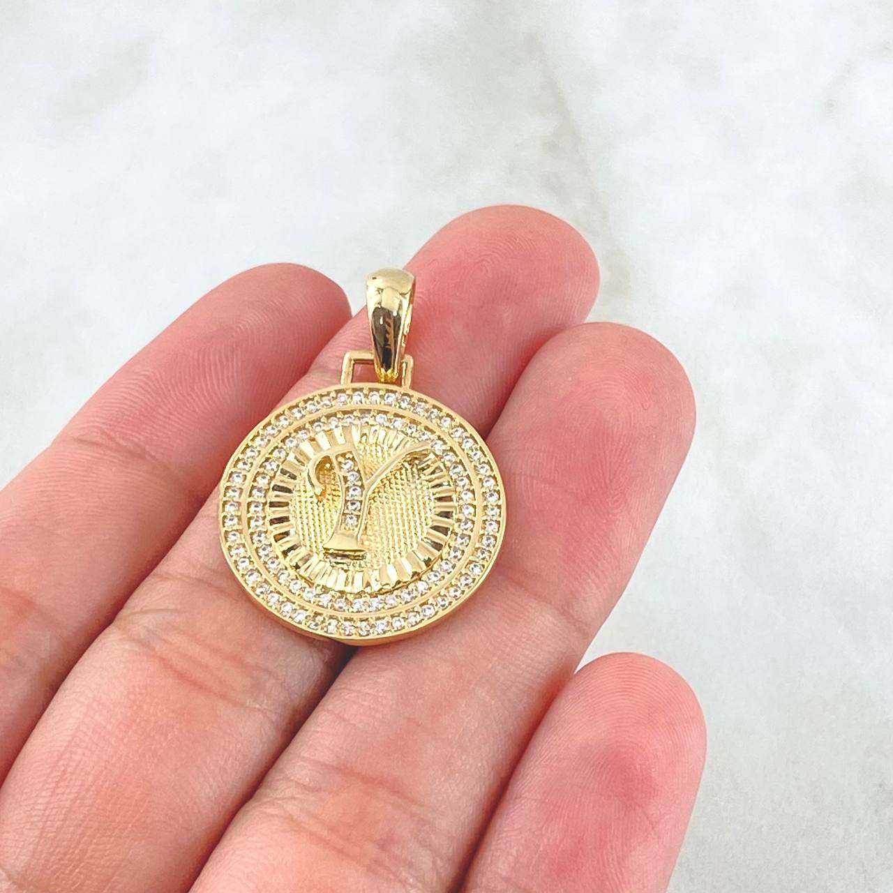 Dije Medalla Letra Y 4.8g / 3.1cm Oro Amarillo 18K