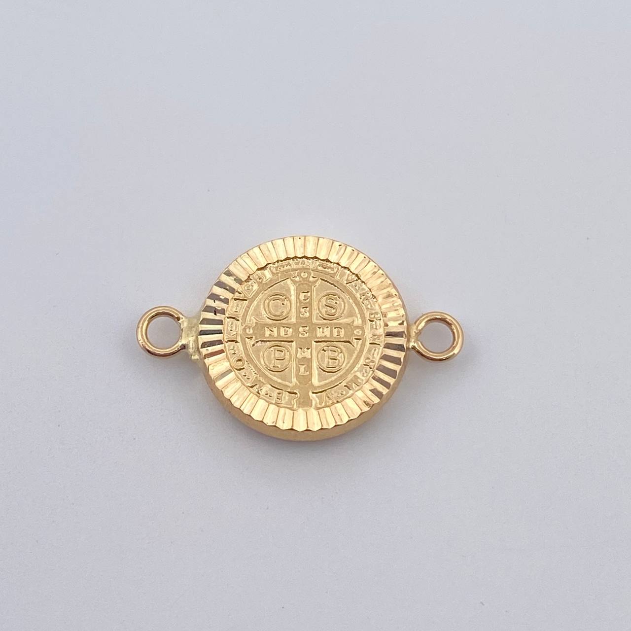 Herraje San Benito 0.95gr / 2.1cm / Oro Amarillo 18K %