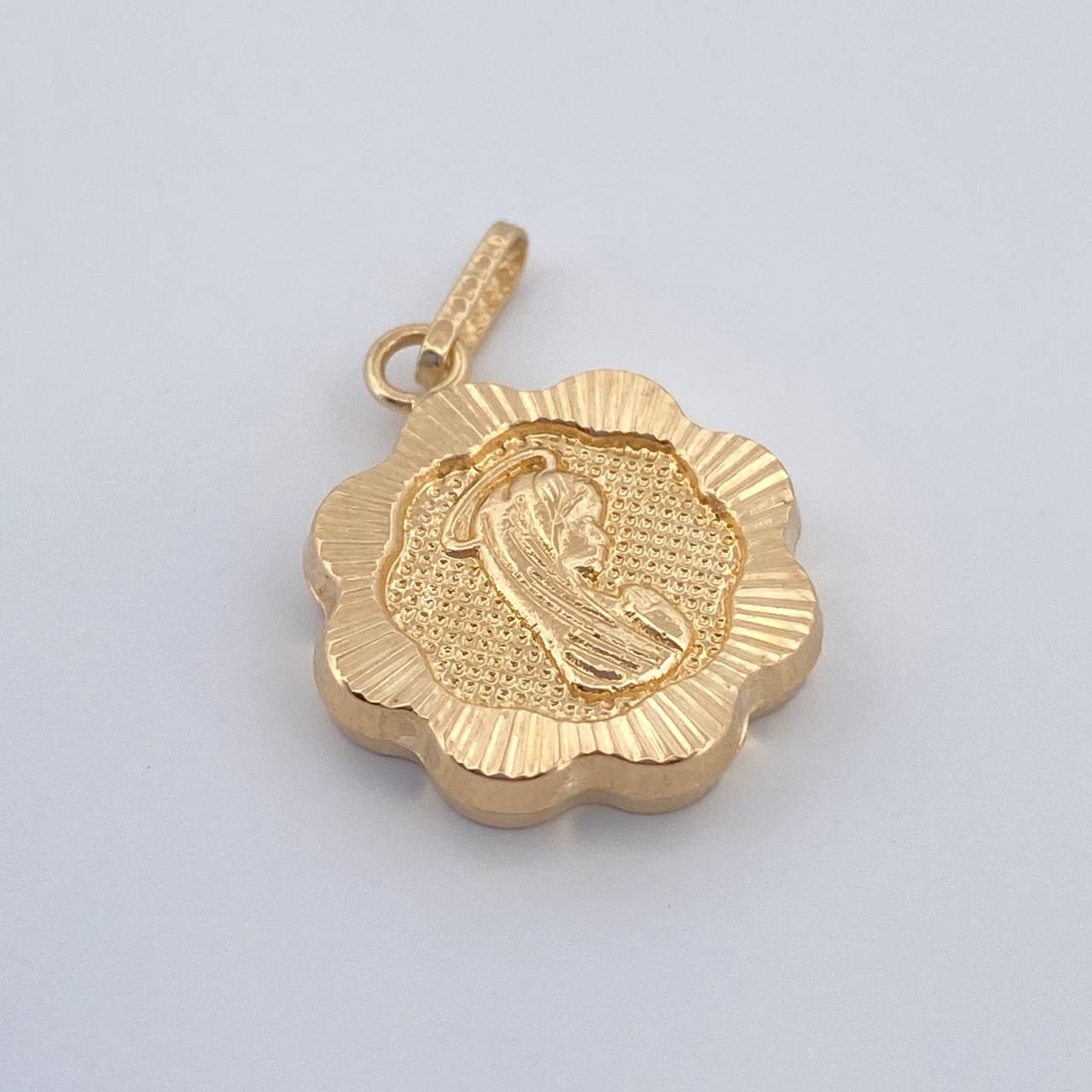 Dije Virgen Maria 0.85gr / 2.1cm / Oro Amarillo 18K &