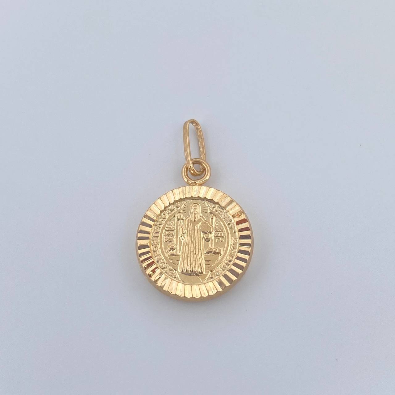 Dije San Benito 0.95gr / 2.2cm / Oro Amarillo 18K %
