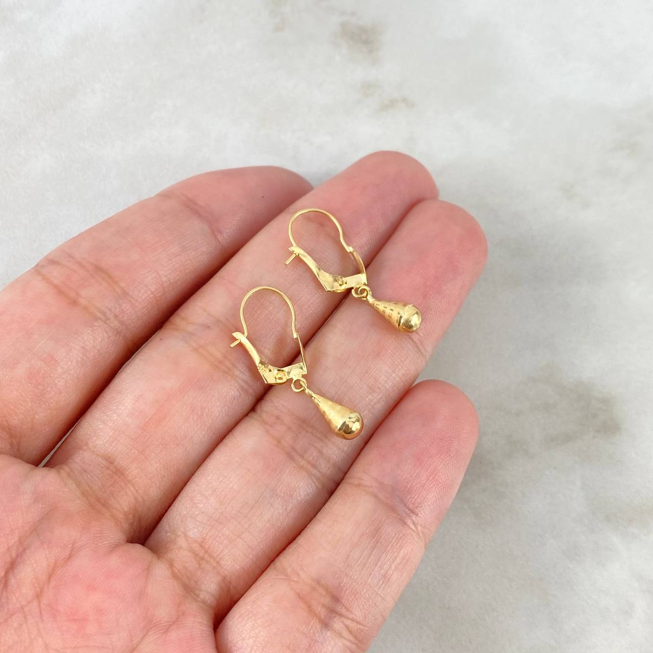 Candongas Lagrima 0.7gr / 2.4cm / Oro Amarillo 18K