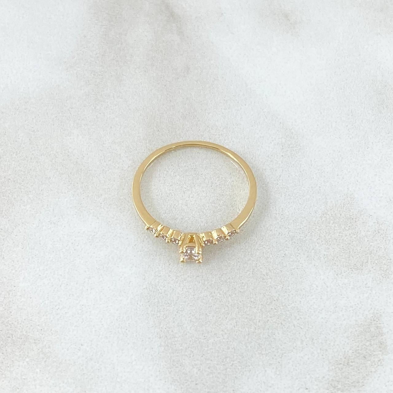Anillo Solitario Media Churumbela 1.05gr / T5 1/2 / Circones Blancos Oro Amarillo 18K *