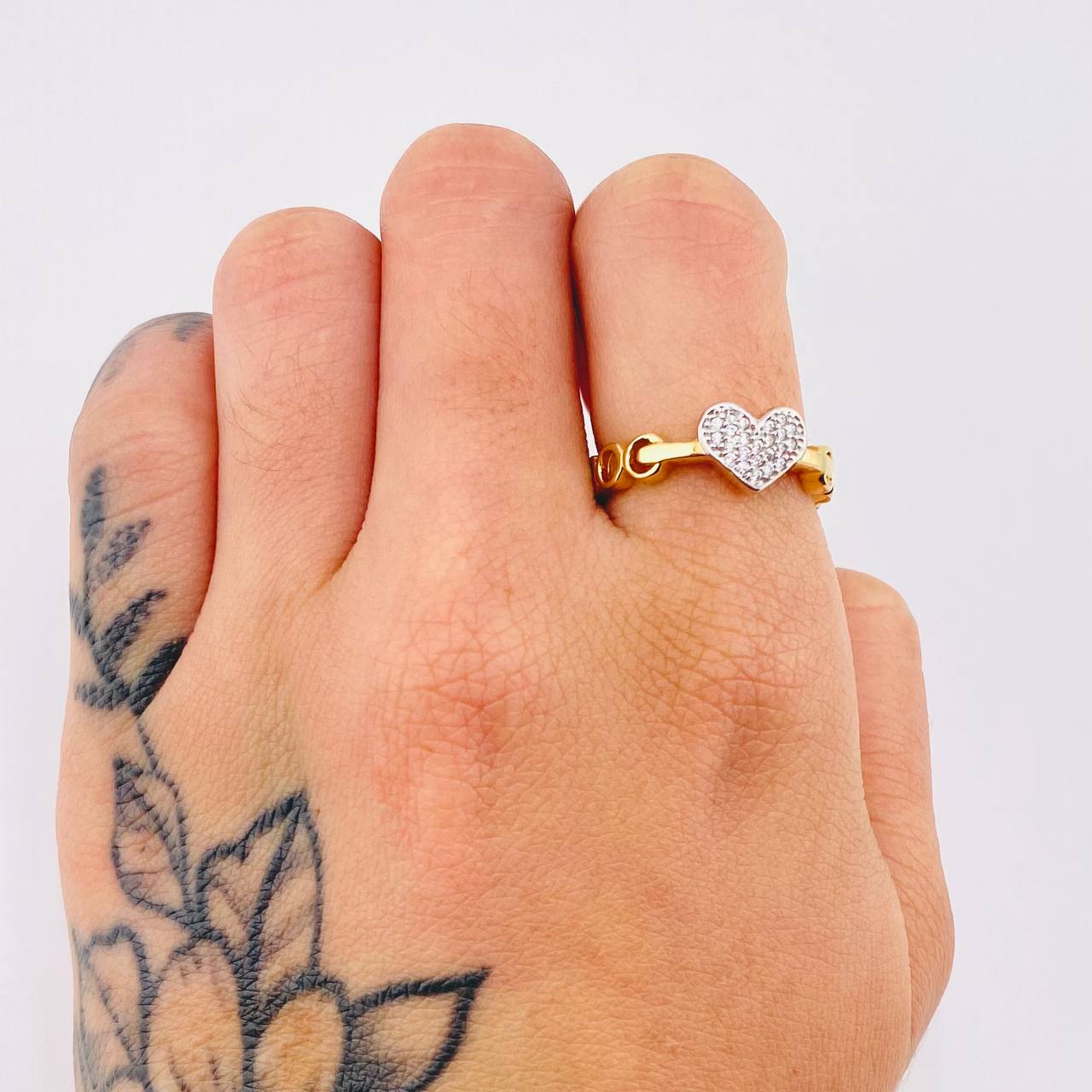 Anillo Corazon 2.75gr / T6 / Dos Oros Amarillo Blanco 18K