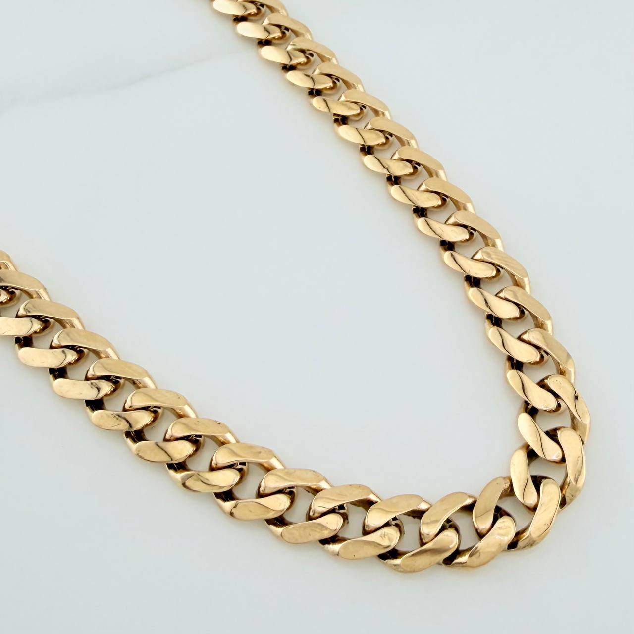 Cadena Cubana 30.3gr / 60.2cm / 6.7mm Oro Amarillo Nac.Esp. 18K $