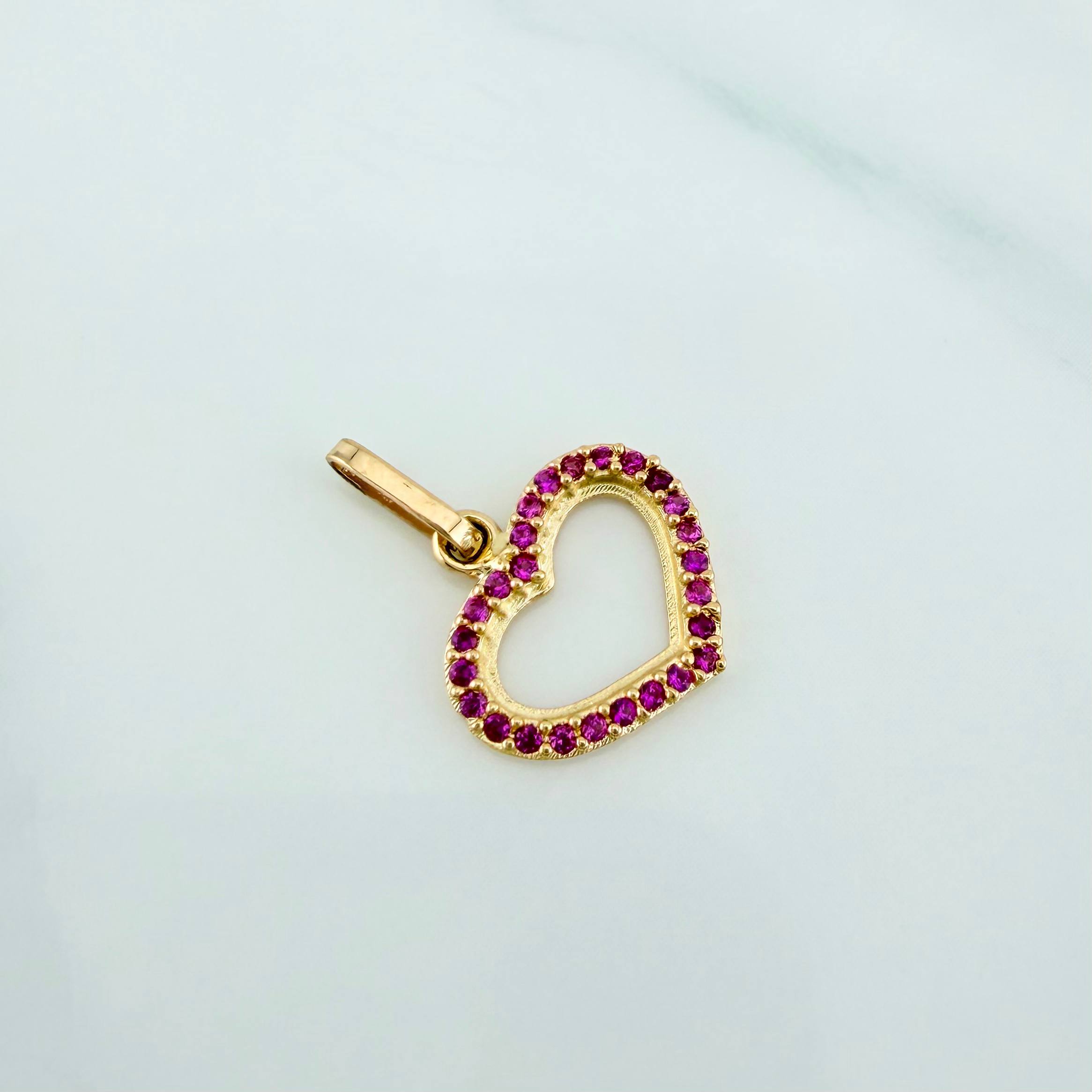Dije Silueta Corazón 0.85 g / 1.8 cm Oro Amarillo 18K