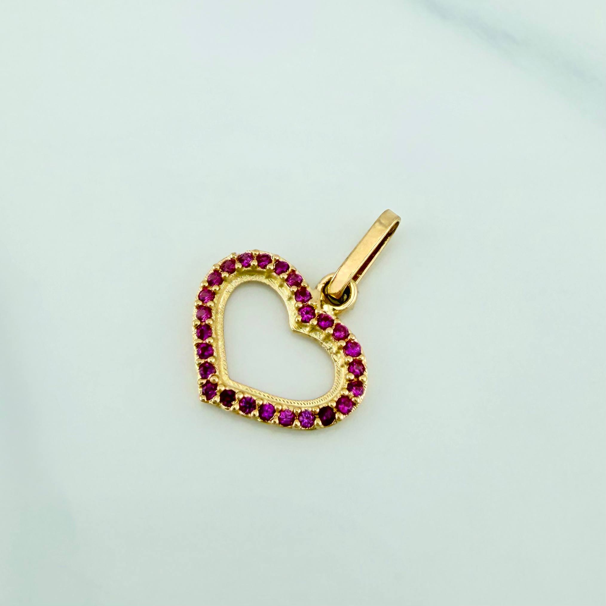 Dije Silueta Corazón 0.85 g / 1.8 cm Oro Amarillo 18K