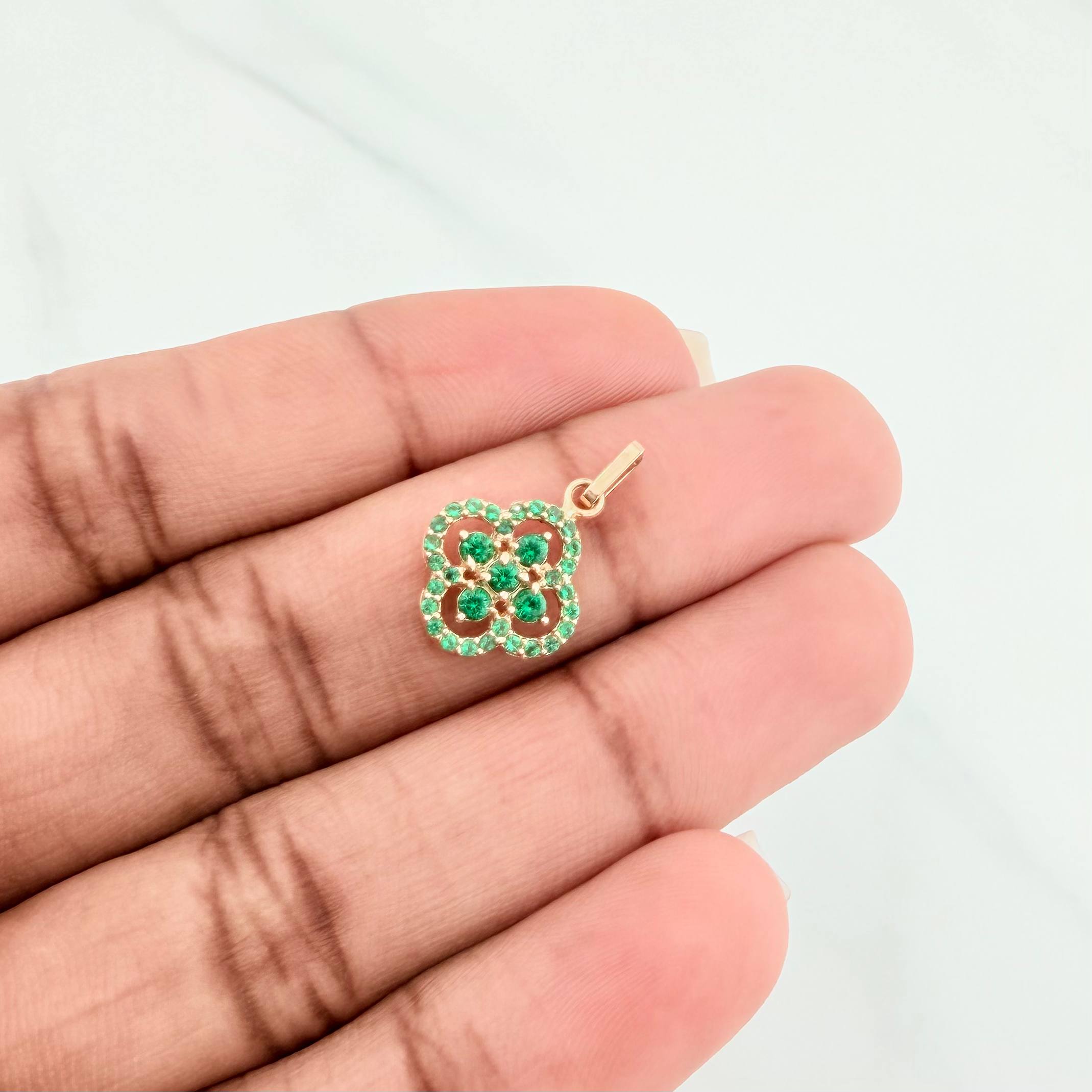 Dije Trebol Doble 1.45 g / 1.9 cm Oro Amarillo 18K
