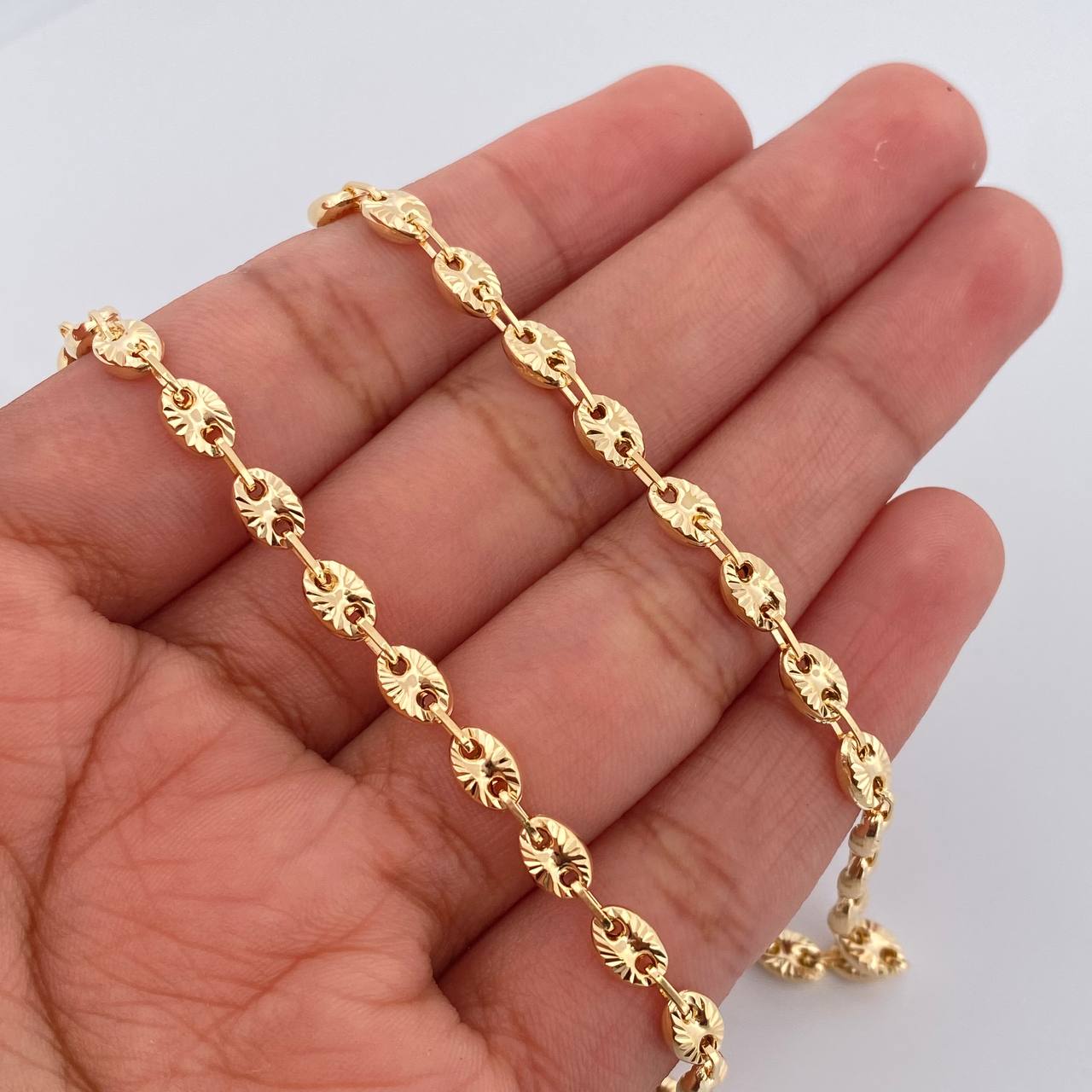 Cadena GC 12.8gr / 63cm / 4mm Oro Amarillo 18K %