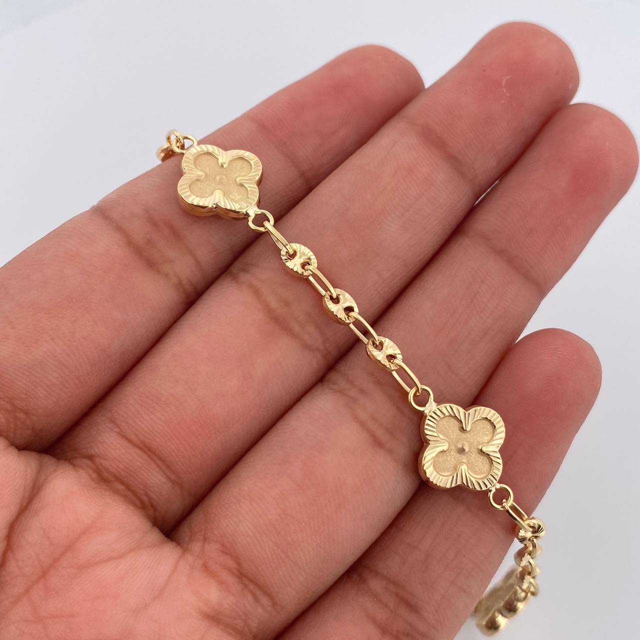 Pulso Trebol GC 4.45gr / 18cm / 3.2mm Oro Amarillo 18K %