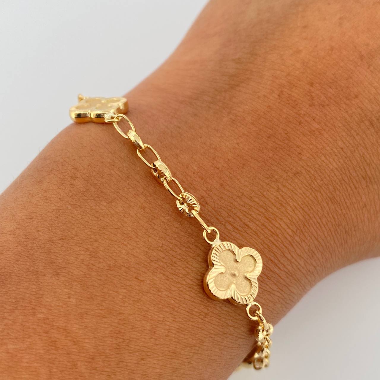 Pulso Trebol GC 4.45gr / 18cm / 3.2mm Oro Amarillo 18K %