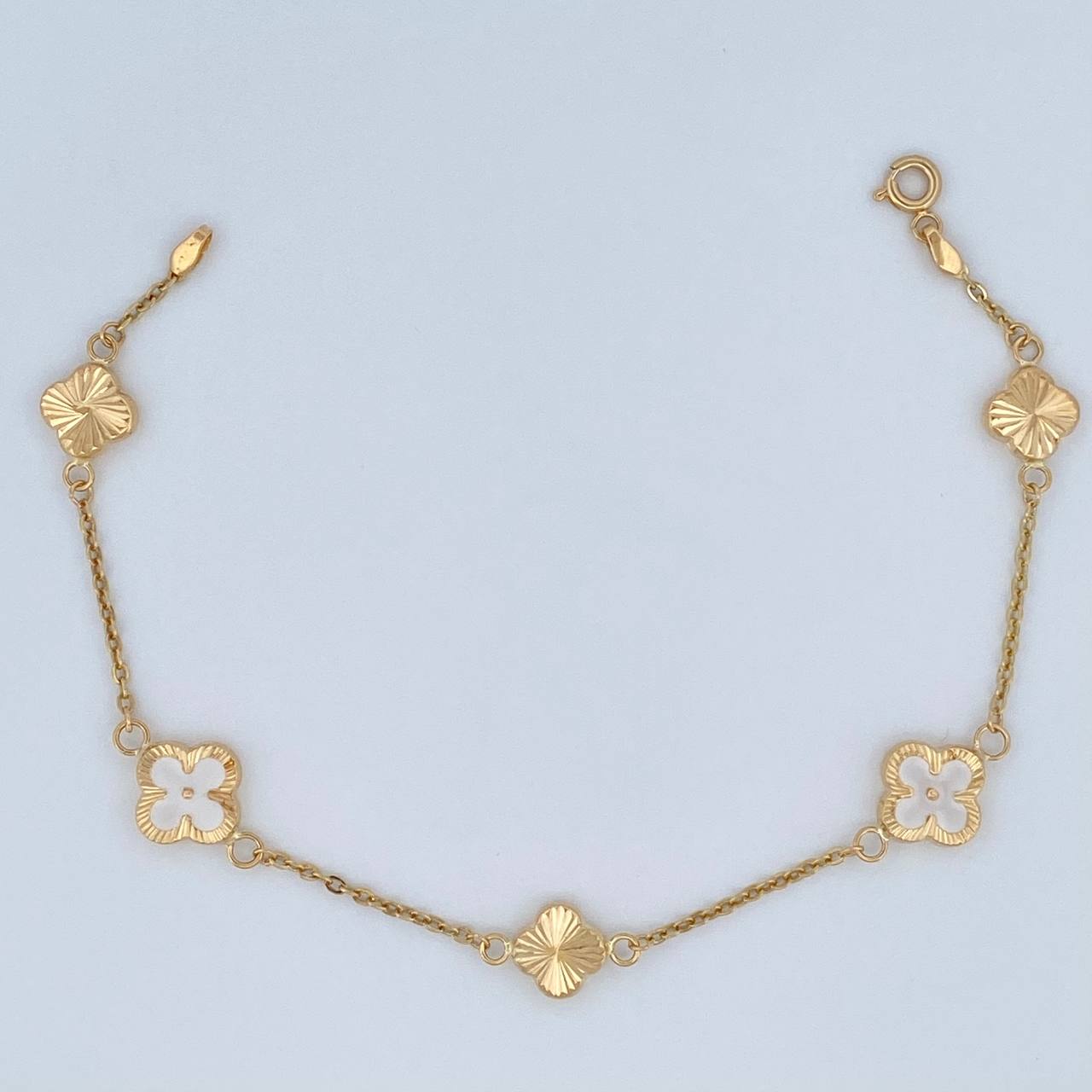 Pulso Trebol Aro Seguido 3.15gr / 18.6cm / 1.3mm Oro Amarillo 18K %