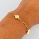 Pulso Trebol Aro Seguido 3.15gr / 18.6cm / 1.3mm Oro Amarillo 18K %