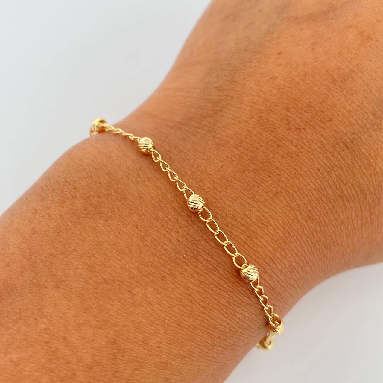 Pulso Espiga 1.55gr / 19cm / 3mm Oro Amarillo 18K %