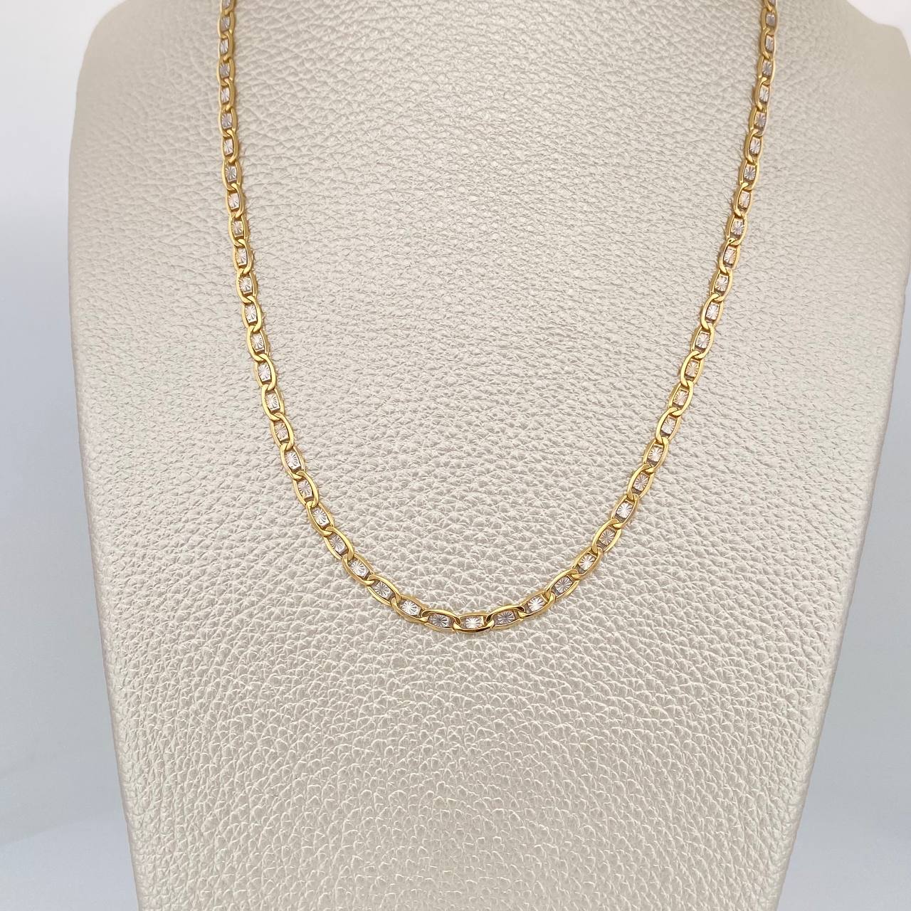 Cadena Escalera Plana 3.65gr / 50.3cm / 2.55mm Dos Oros Amarillo Blanco +3 18K &