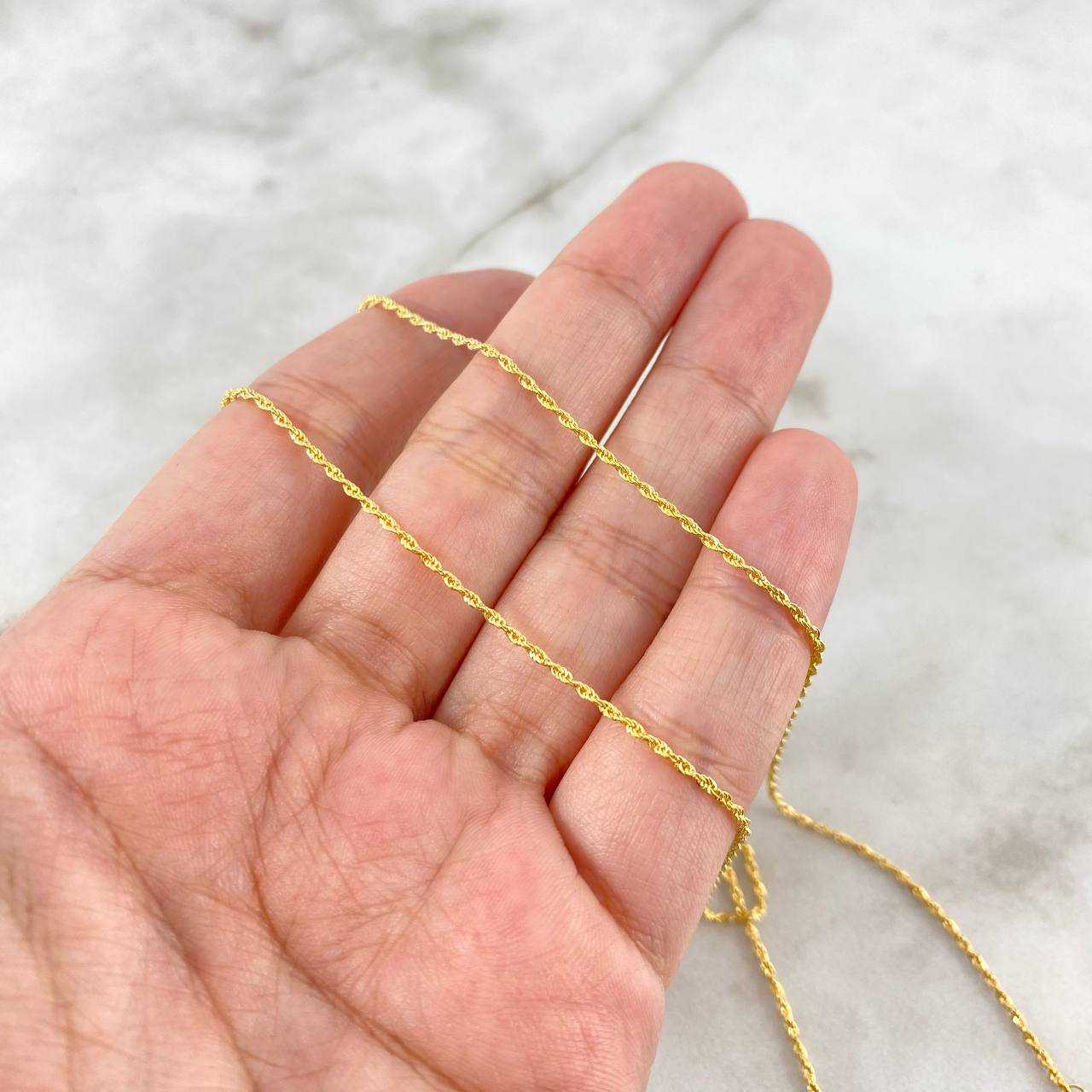 Cadena Lazo 0.95gr / 50cm + Dije Virgen Maria 0.35gr / 1.5cm Oro Amarillo (Oferta)