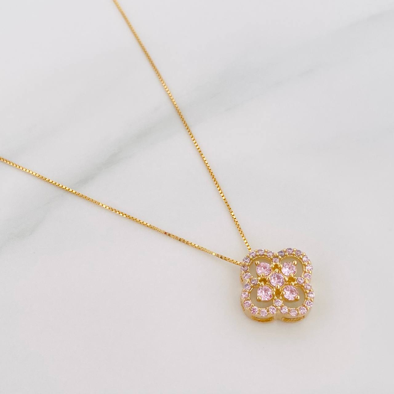 Set Cadena Veneciana + Dije Trebol / 2.3 g / 45 cm Oro Amarillo 18K