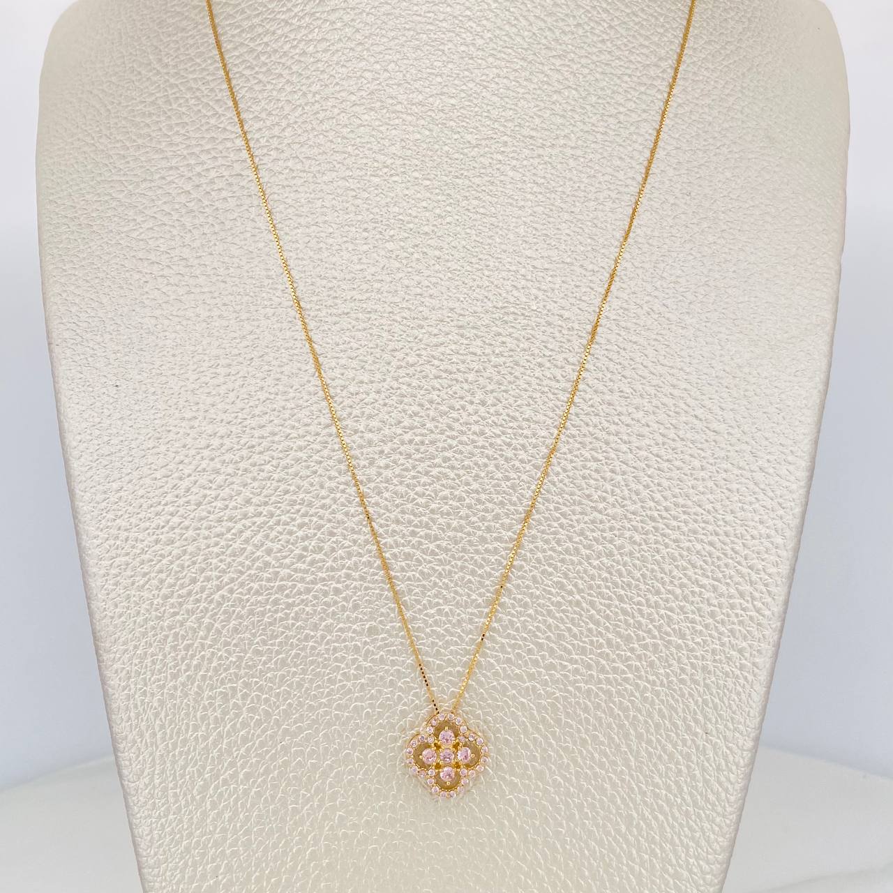 Set Cadena Veneciana + Dije Trebol / 2.3 g / 45 cm Oro Amarillo 18K