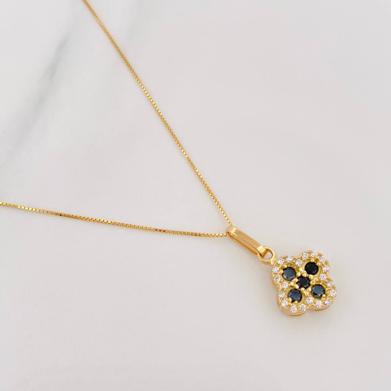 Set Cadena Veneciana + Dije Trebol / 2.15 g / 45.4 cm Oro Amarillo 18K