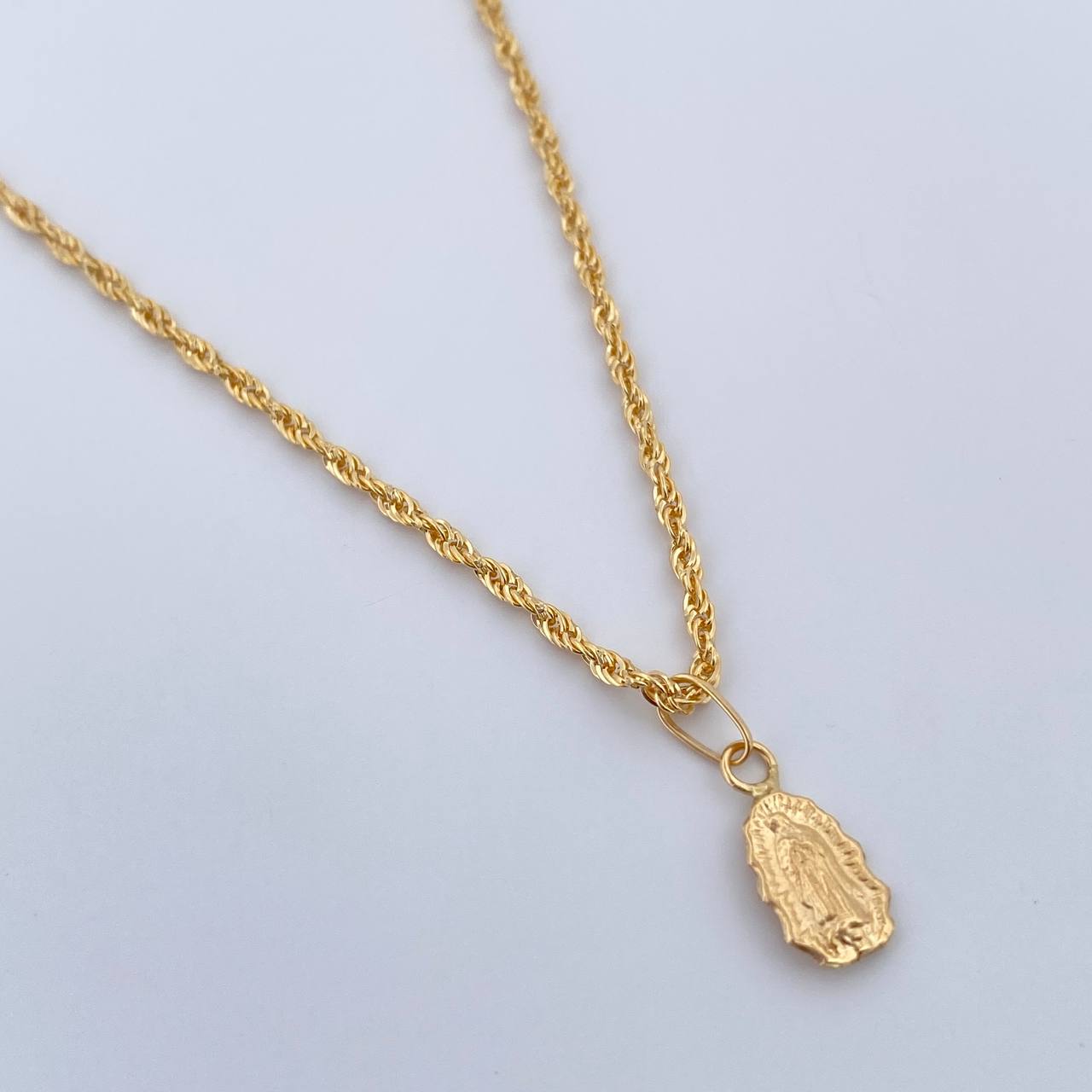 Set Cadena y Dije Lazo+ Virgen Guadalupe 1.4gr / 40.2cm / 1.4mm Oro Amarillo 18K (Oferta) $