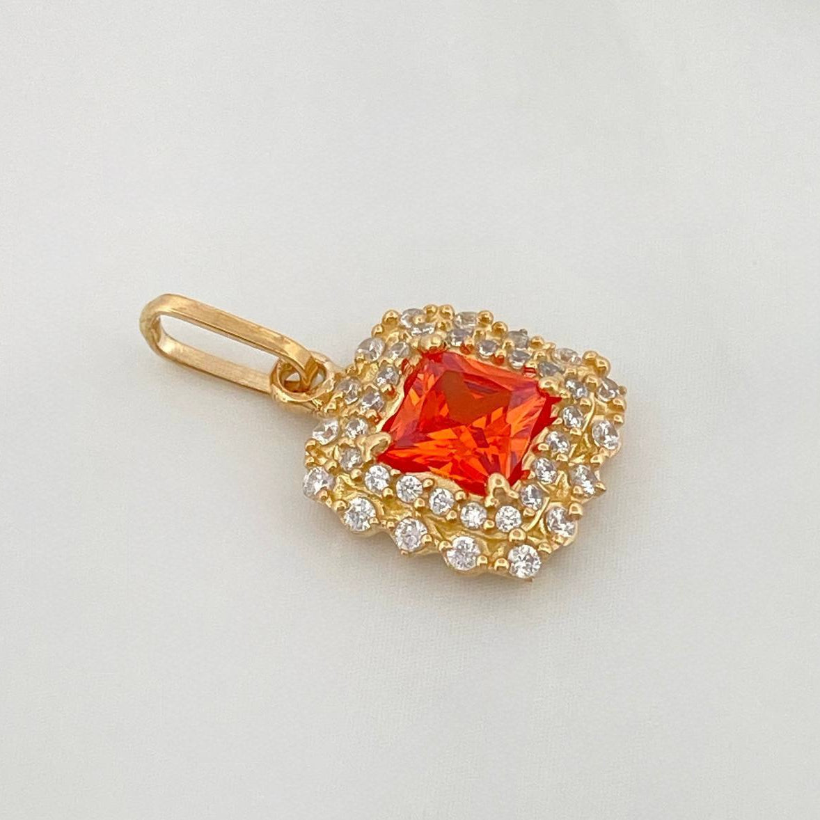 Dije Halo Cuadrado 2.05 g / 1.9 cm Oro Amarillo 18K