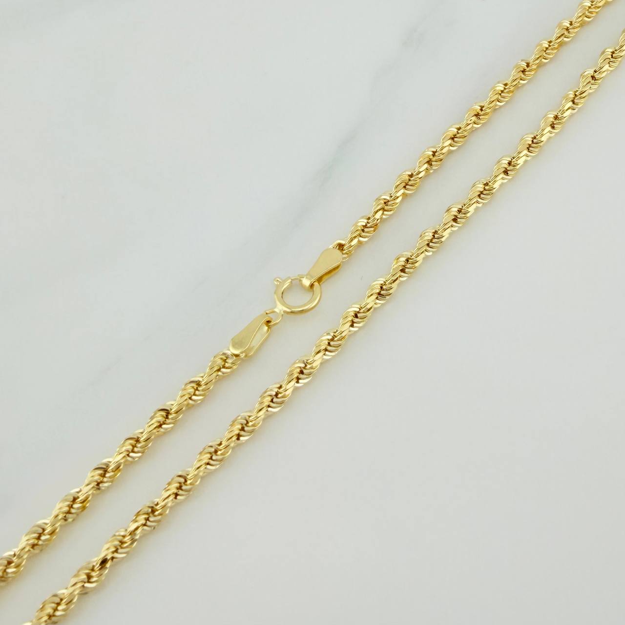 Cadena Lazo 5.7gr / 50.2cm / 2.4mm Oro Amarillo +3 18K %