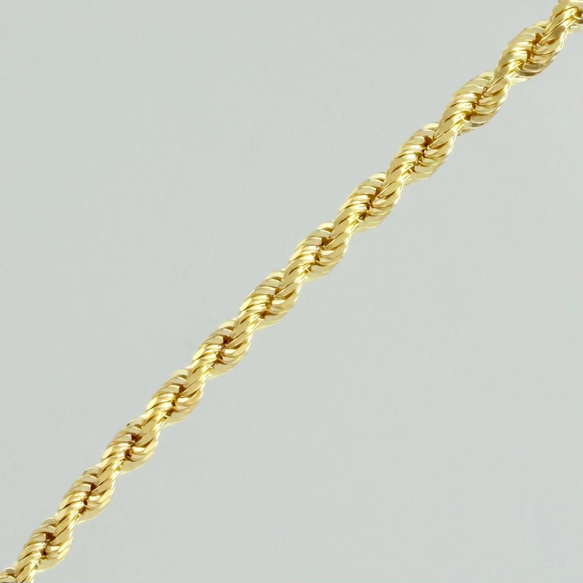Cadena Lazo 5.7gr / 50.2cm / 2.4mm Oro Amarillo +3 18K %