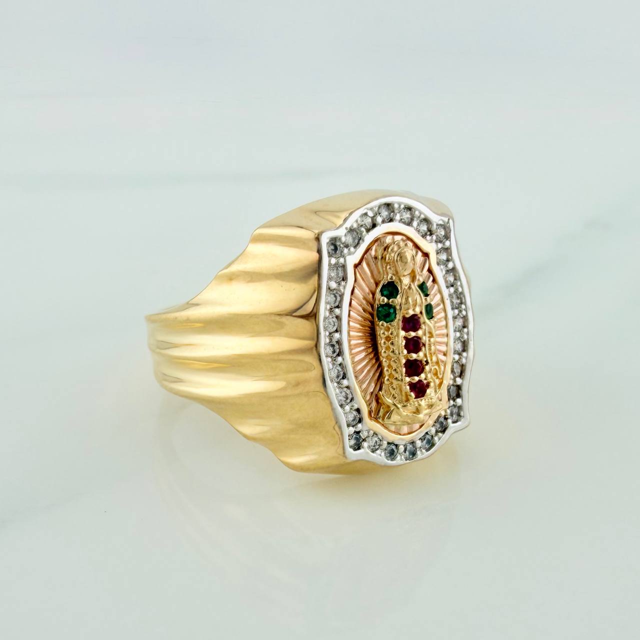 Anillo Virgen de Guadalupe 5.75gr / T5 3/4 / Tres Oros 18K %