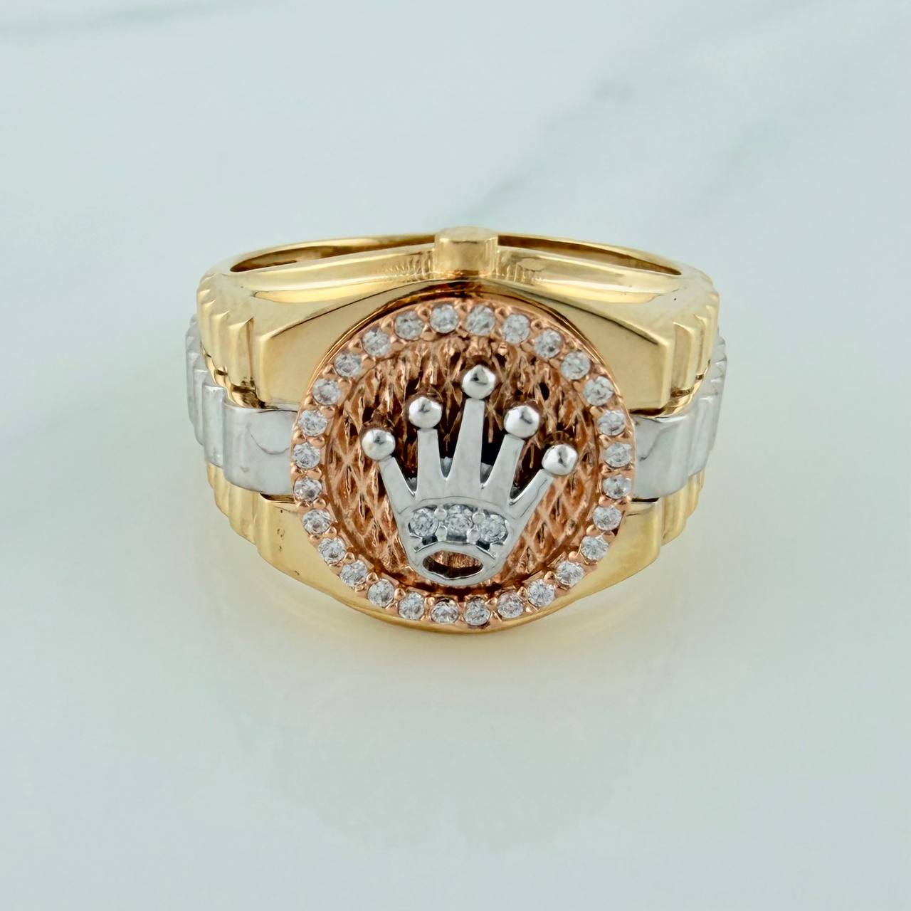 Anillo Corona 7.25gr / T8 1/4 / Tres Oros 18K %