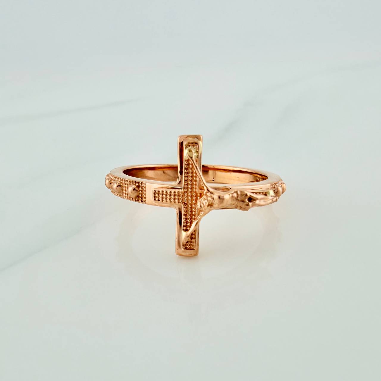 Anillo Cruz Cristo 6.3gr / T10 1/4 / Oro Rosa 18K %