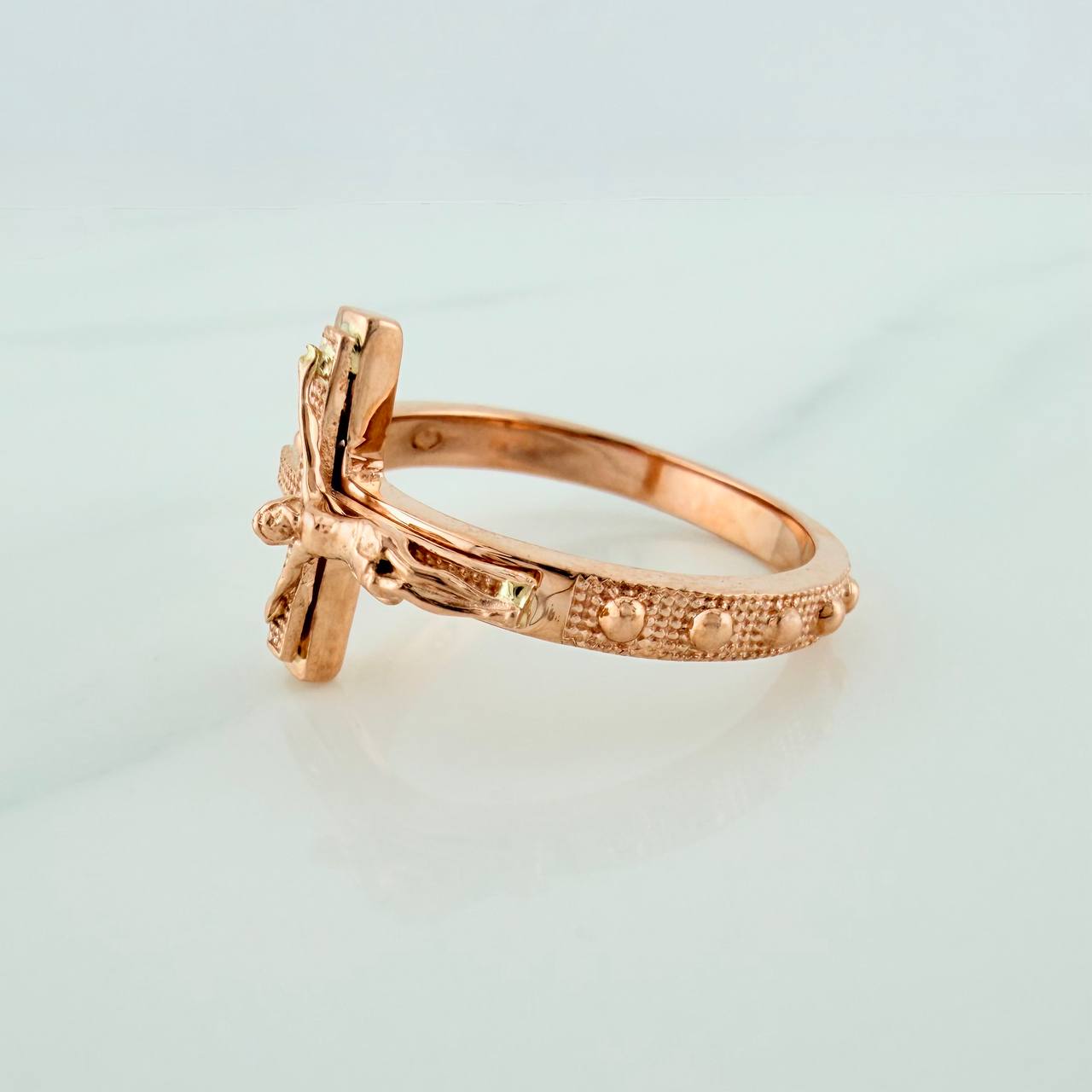 Anillo Cruz Cristo 6.3gr / T10 1/4 / Oro Rosa 18K %