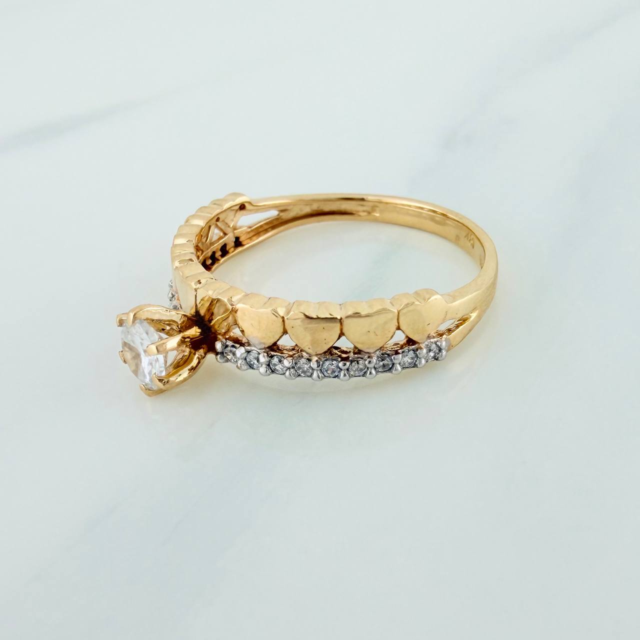 Anillo Churumbela Corazones 2.5gr / T6 / Dos Oros Amarillo Blanco 18K %