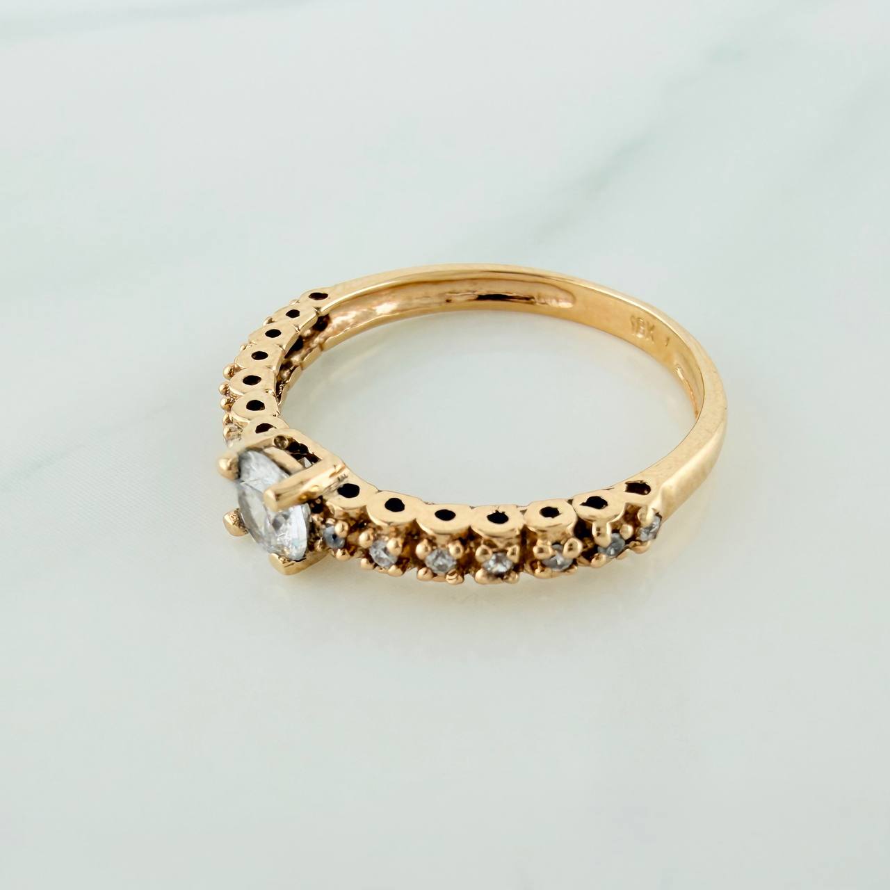 Anillo Solitario Churumbela 1.95gr / T6 / Oro Amarillo 18K %
