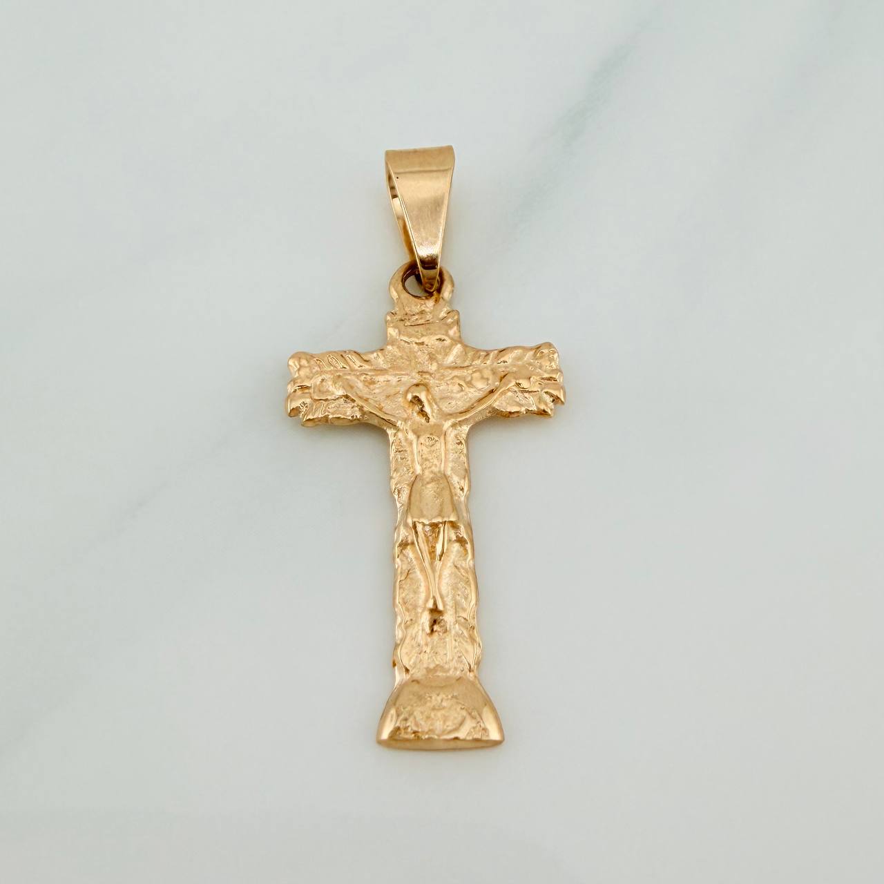 Dije Cruz Cristo 2.1gr / 3.3cm / Oro Amarillo 18K %