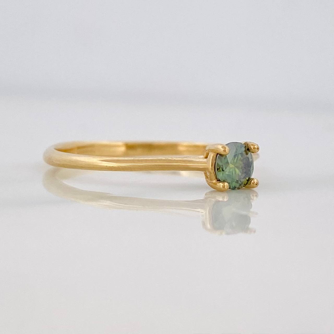 Anillo Solitario Moisanita 0.20 Pts 1.45g / T7 1/2 Oro Amarillo 18K