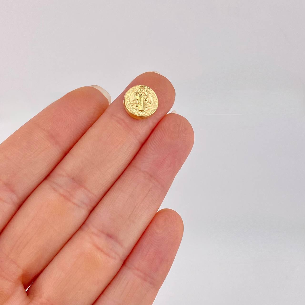 Herraje San Benito Mate 0.5g / 1cm Oro Amarillo 18K