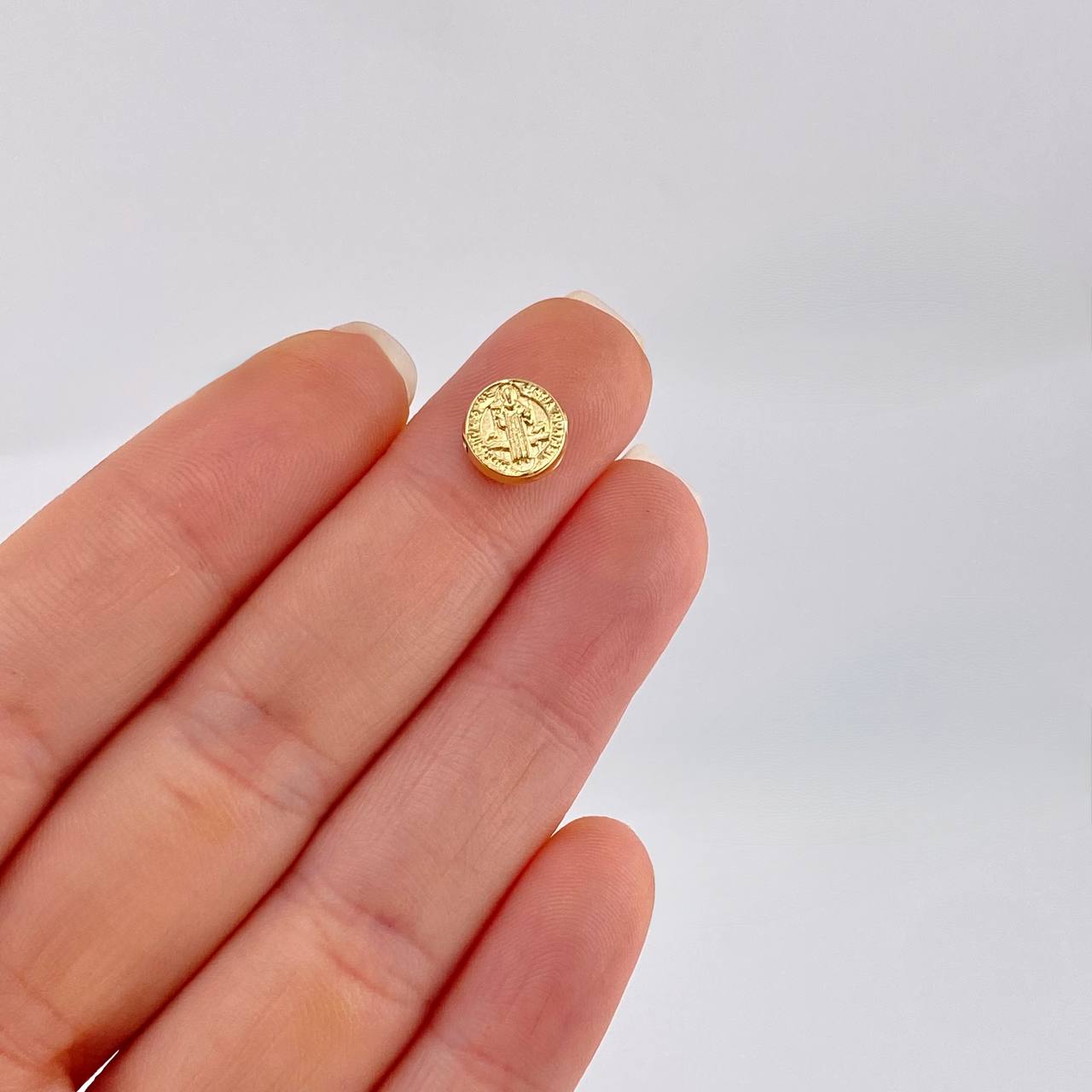 Herraje San Benito Mate 0.4g / 0.8cm Oro Amarillo 18K