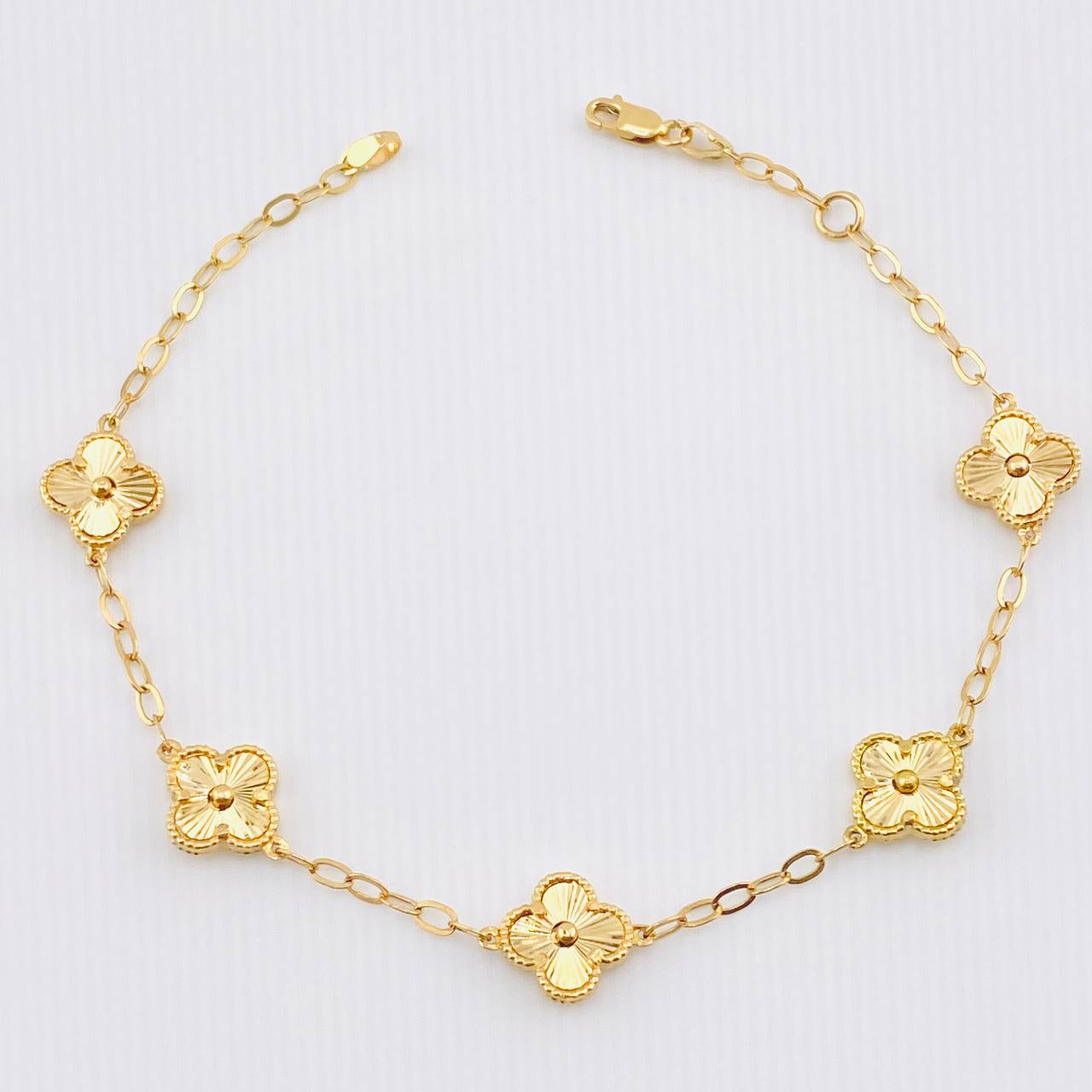 Pulso Aro Seguido Trebol Dorado 5.4gr / 18cm / 9mm Oro Amarillo Nac.Esp. 18K *